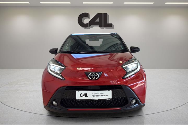 Rød Toyota Aygo X fra 2023