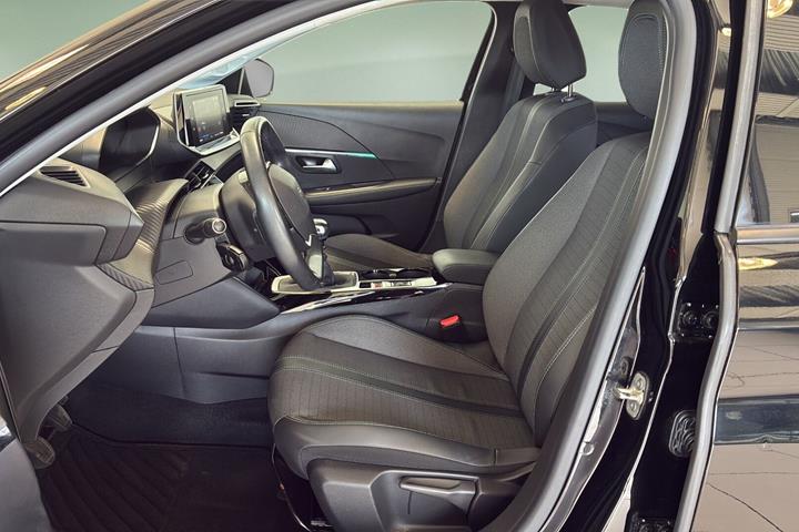 Sort Peugeot 208 fra 2021