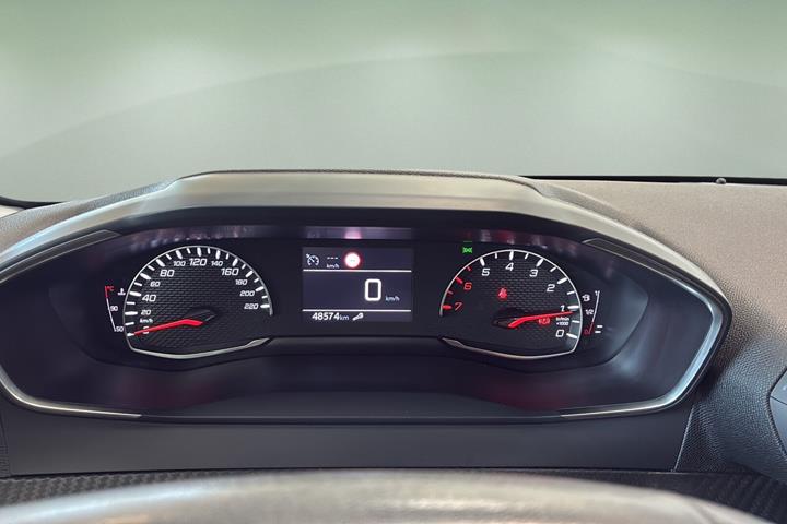 Sort Peugeot 208 fra 2021