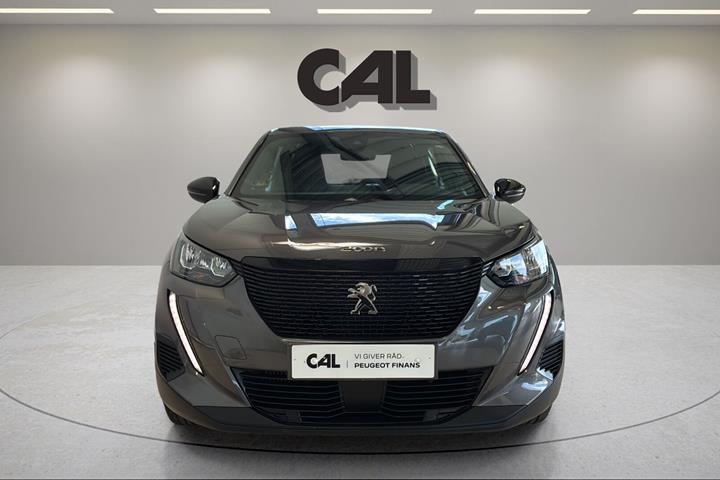 Grå Peugeot 2008 fra 2023