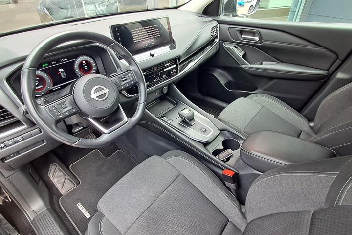 Sort Nissan Qashqai fra 2023