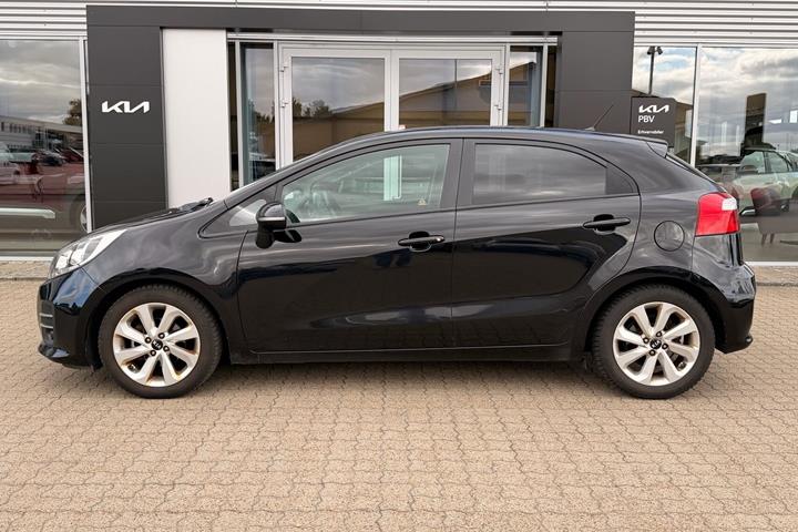 Sort Kia Rio fra 2016