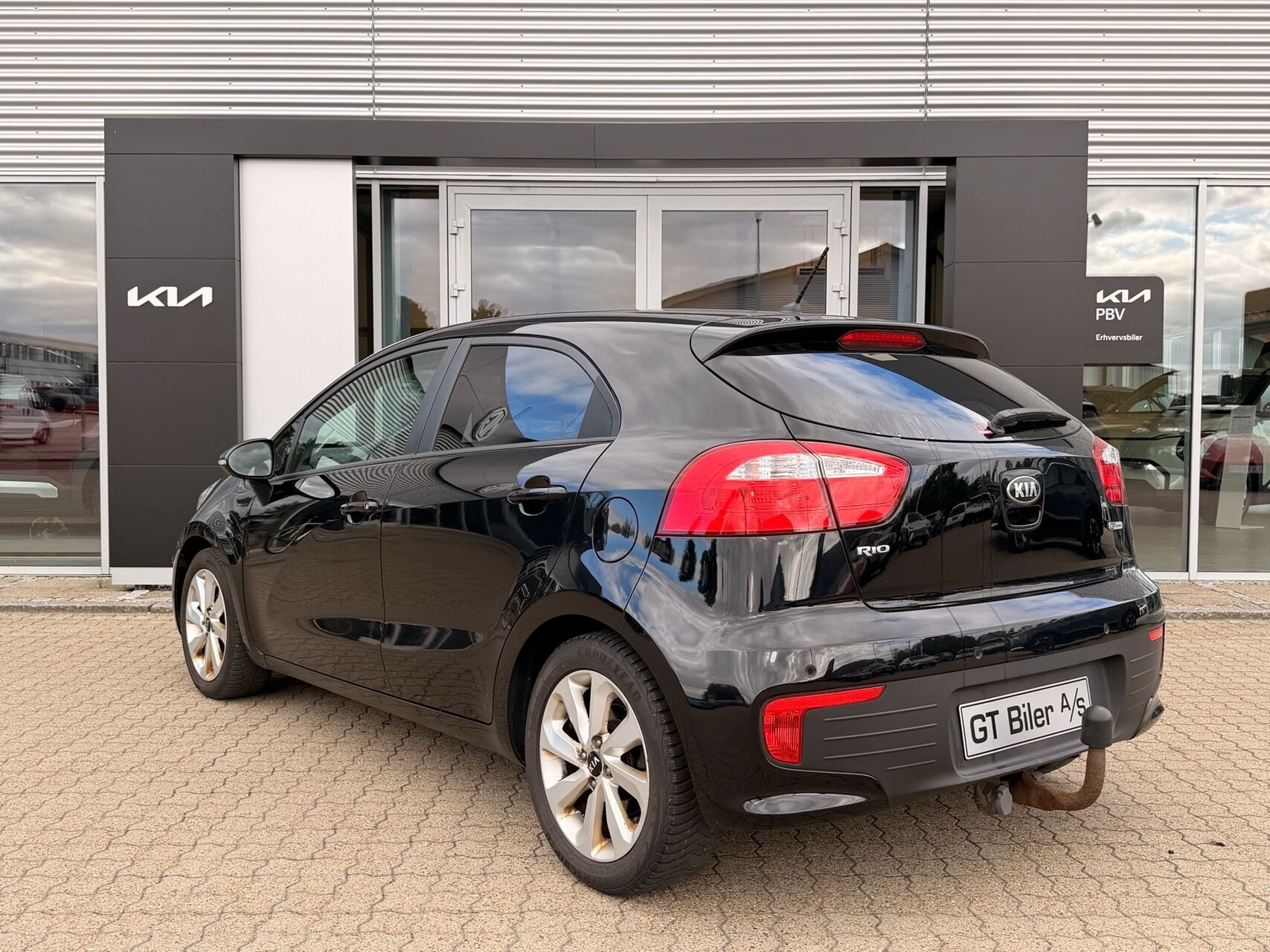 Sort Kia Rio fra 2016