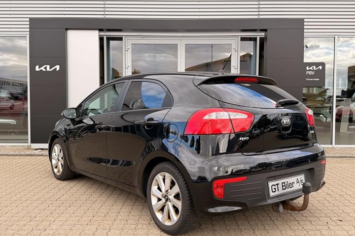Sort Kia Rio fra 2016