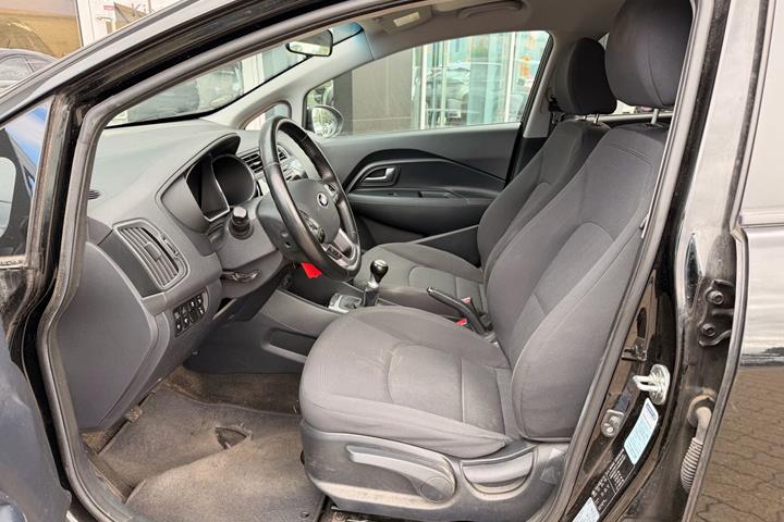 Sort Kia Rio fra 2016