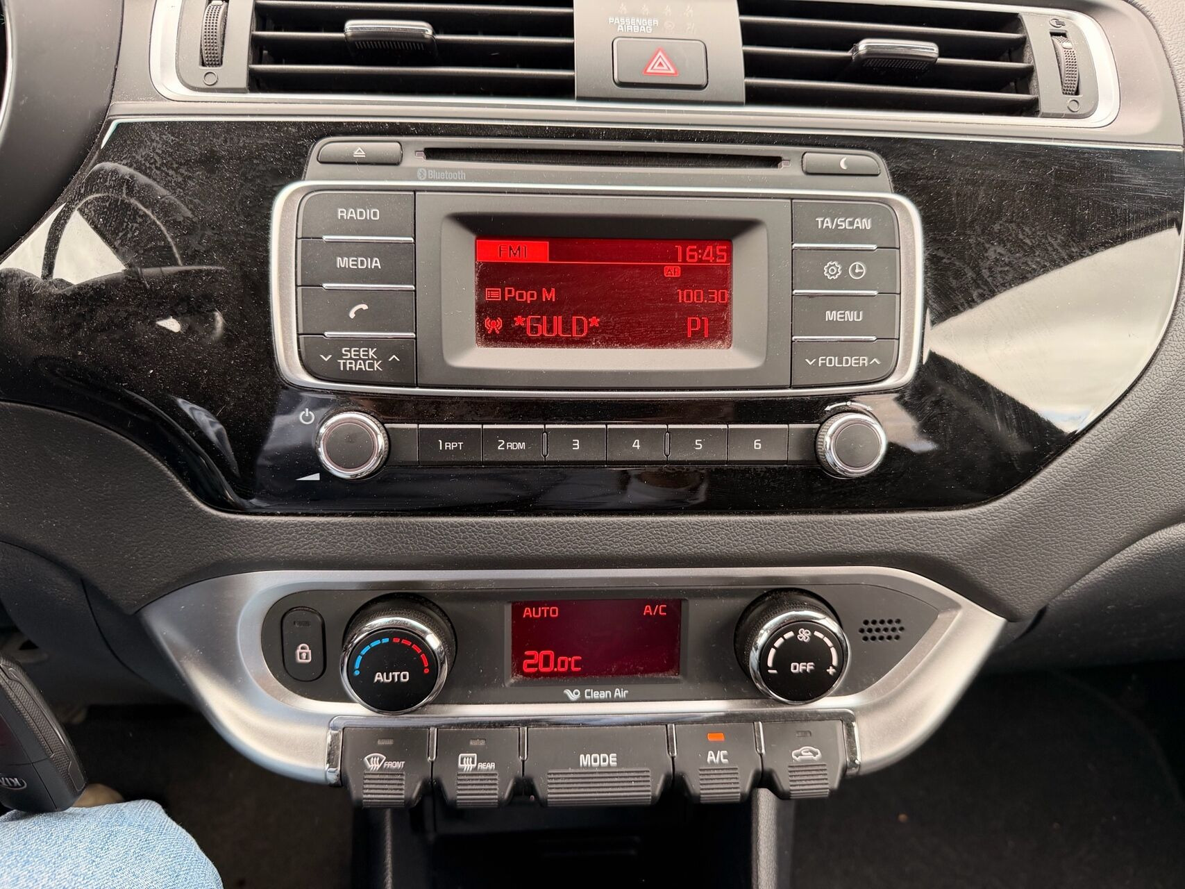 Sort Kia Rio fra 2016