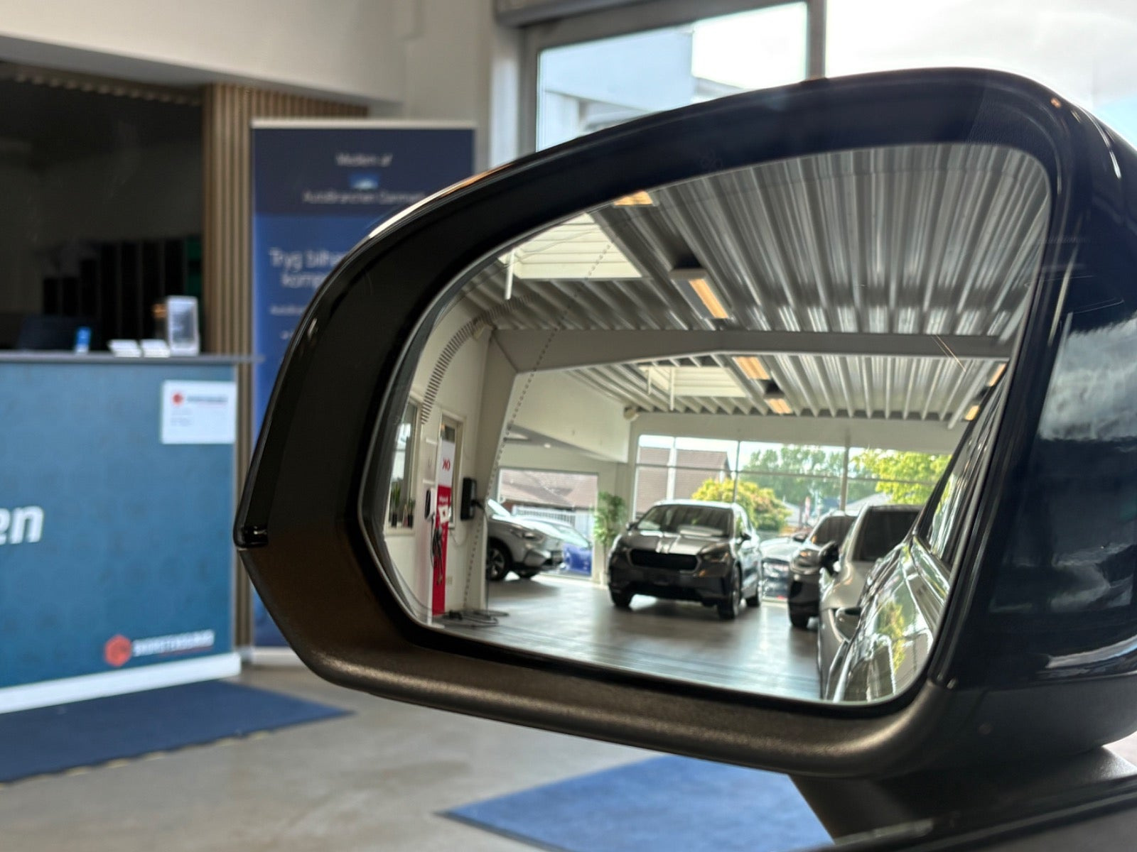 Grøn Volvo C40 fra 2023