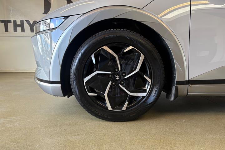 Grå Hyundai Ioniq 5 fra 2022
