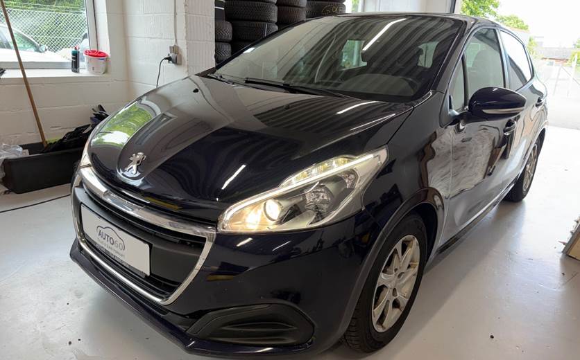 Peugeot 208 1,6 BlueHDi 100 Envy