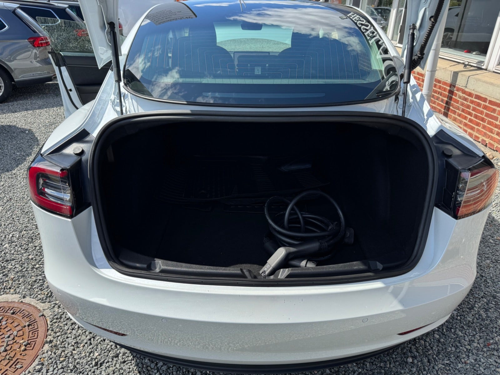 Hvid Tesla Model 3 fra 2020