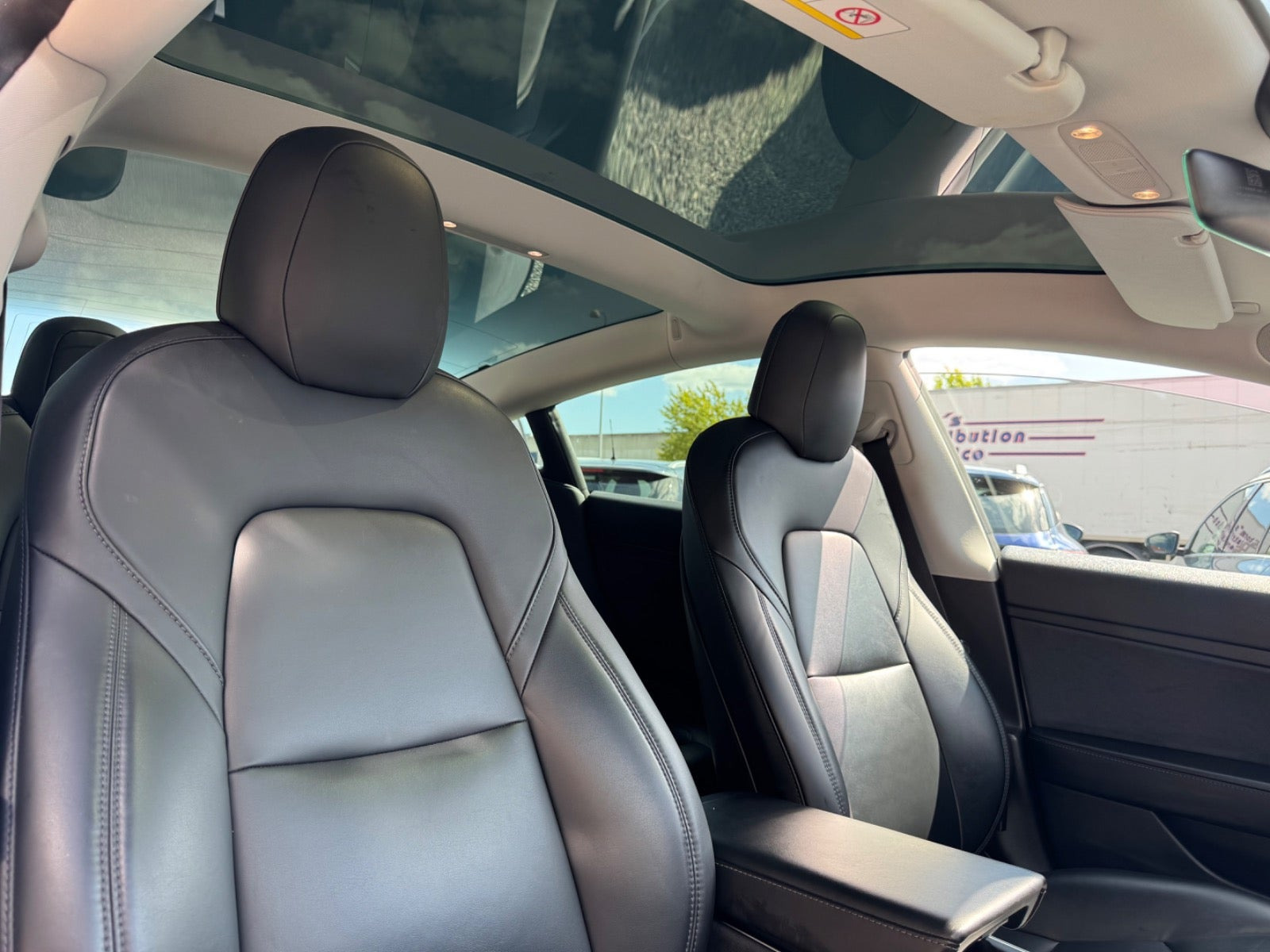 Hvid Tesla Model 3 fra 2020