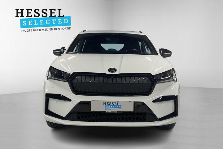 Hvid Skoda Enyaq fra 2022