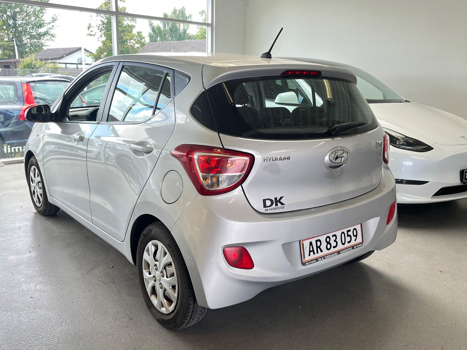 Sølv Hyundai i10 fra 2014