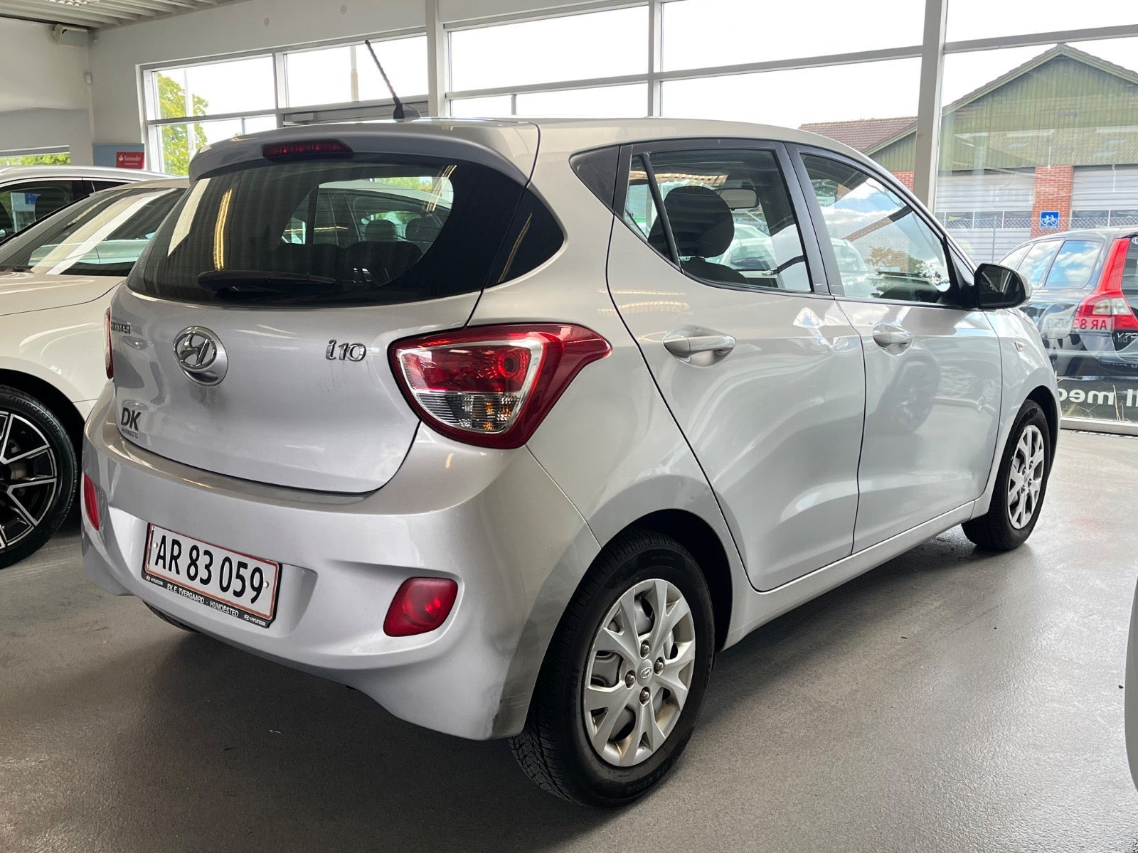 Sølv Hyundai i10 fra 2014
