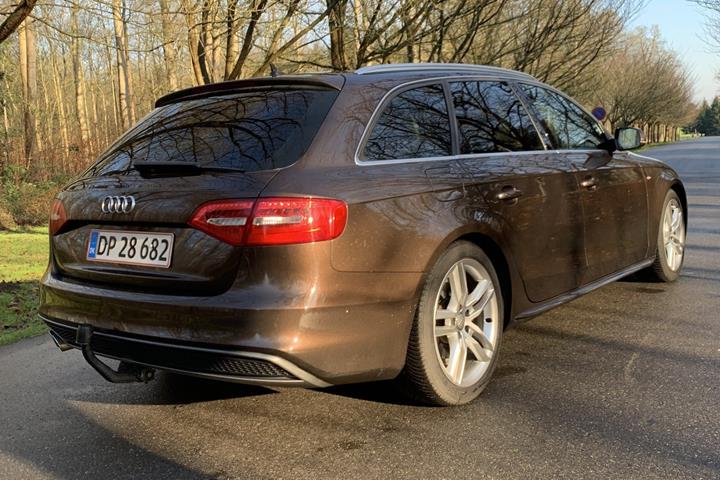 undefined Audi A4 fra 2015