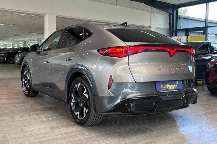 Beige Cupra Tavascan fra 2025