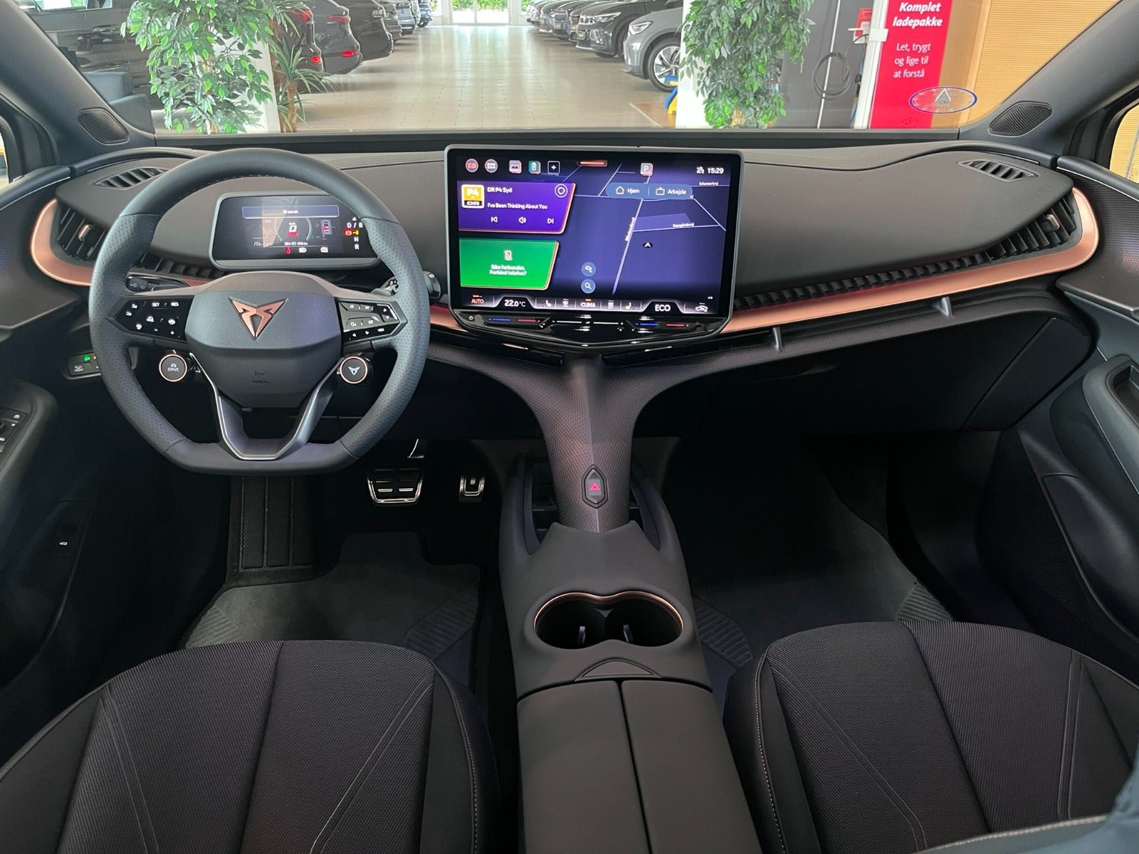 Beige Cupra Tavascan fra 2025