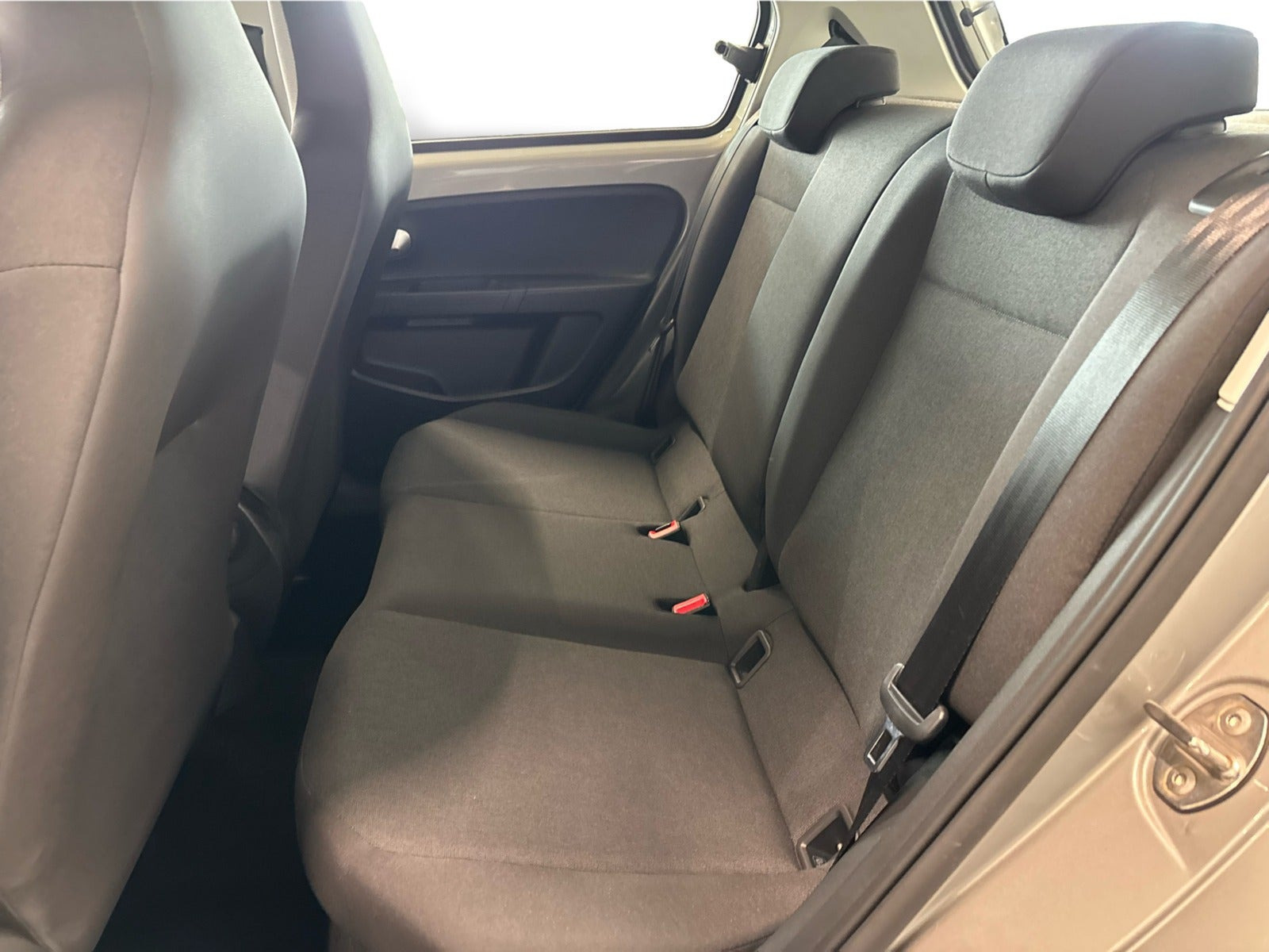 Sølv VW UP! fra 2020