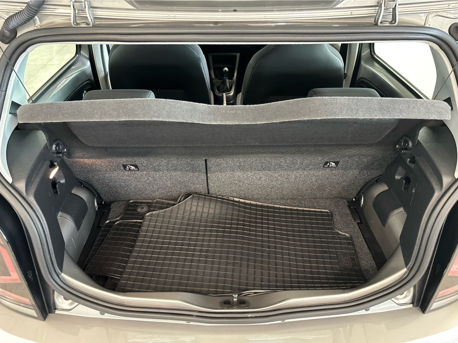 Sølv VW UP! fra 2020