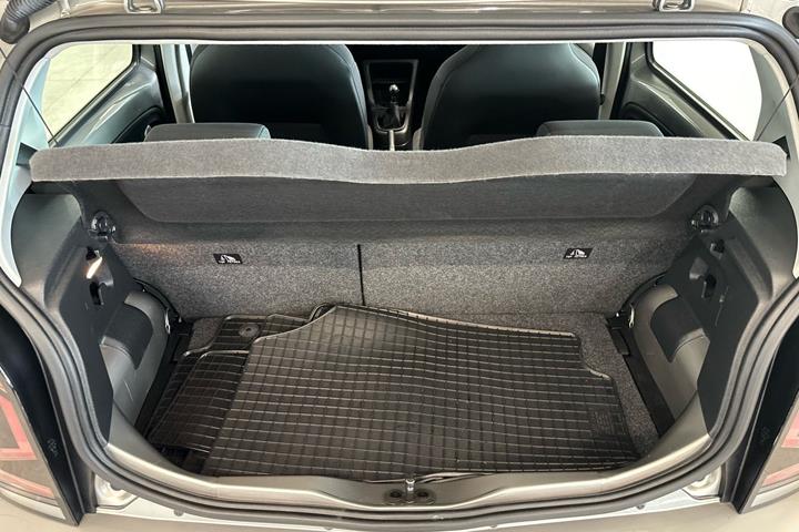 Sølv VW UP! fra 2020
