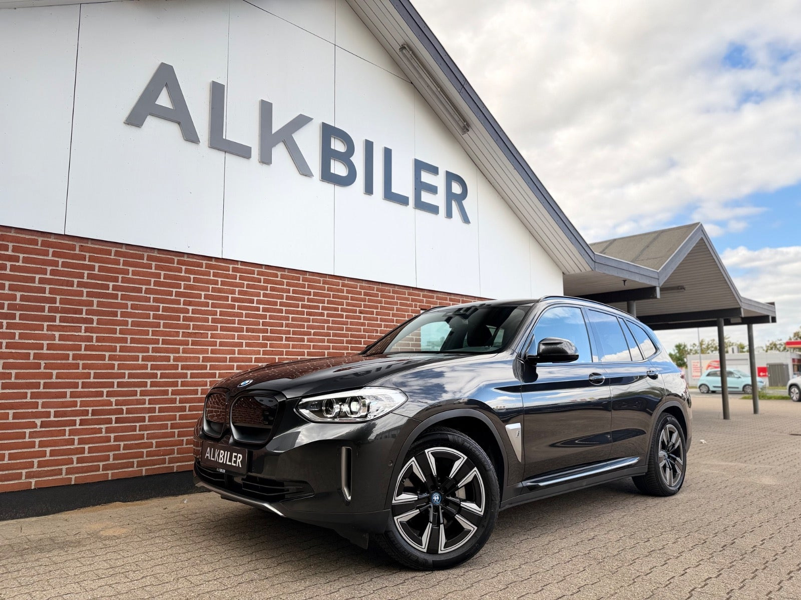 BMW iX3 Charged
