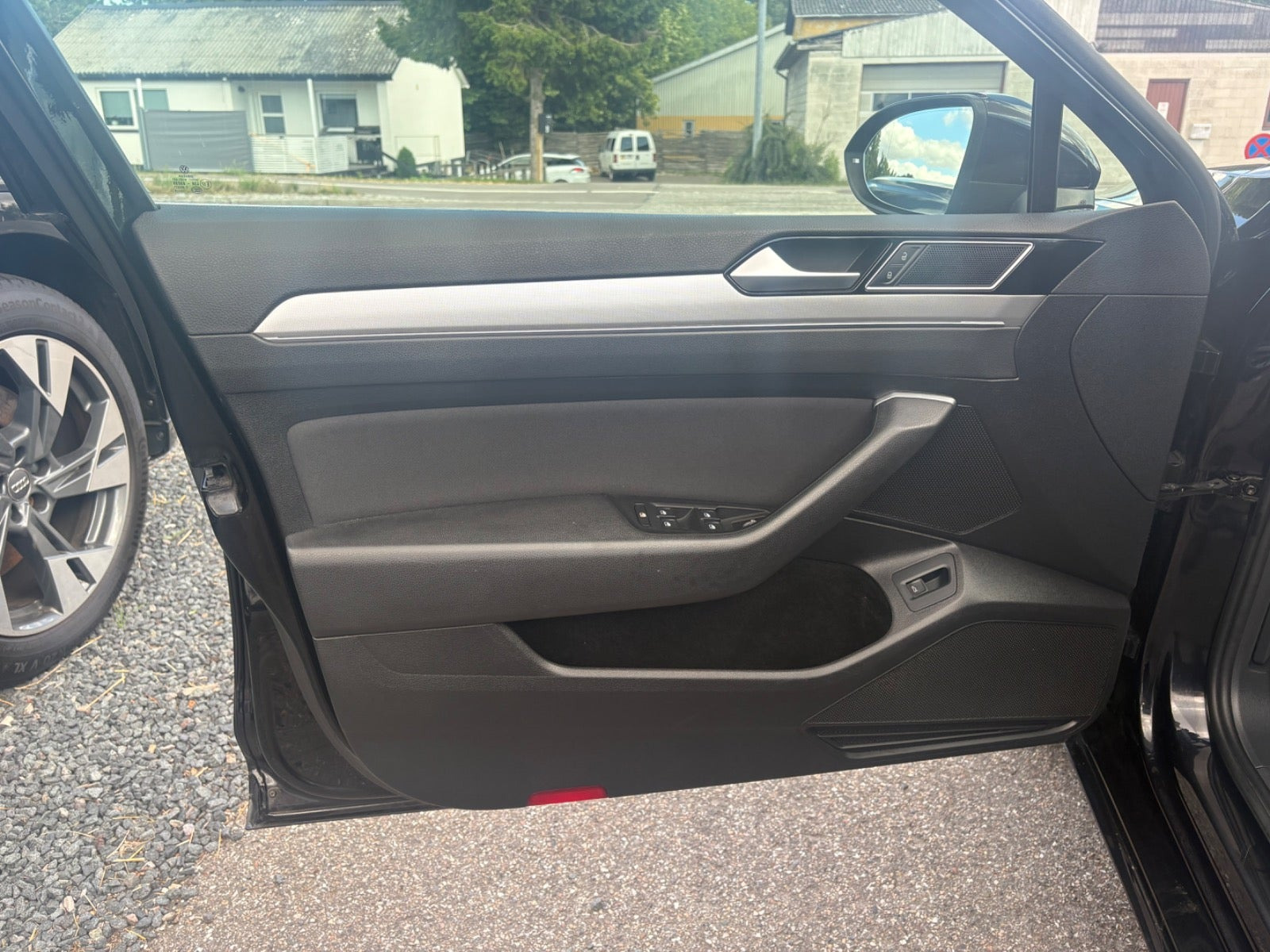 Sort VW Passat fra 2018