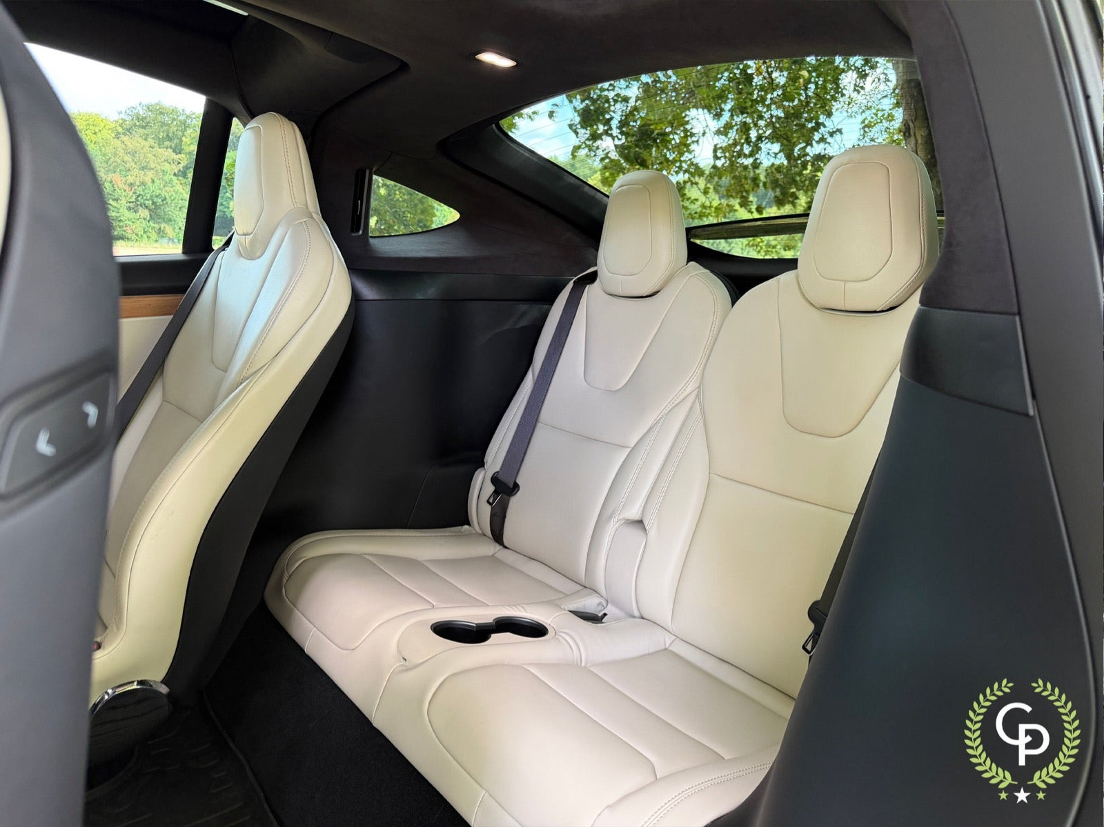 Sort Tesla Model X fra 2020