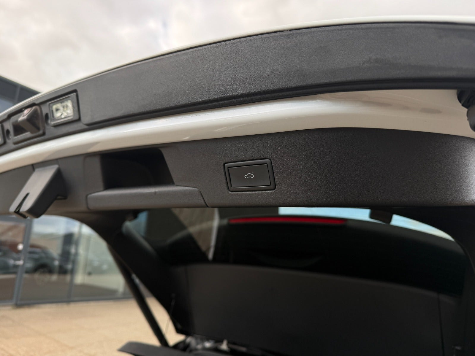 Hvid VW ID.4 fra 2022