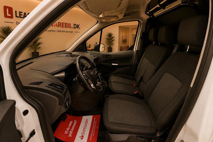 Hvid Ford Transit Connect fra 2020