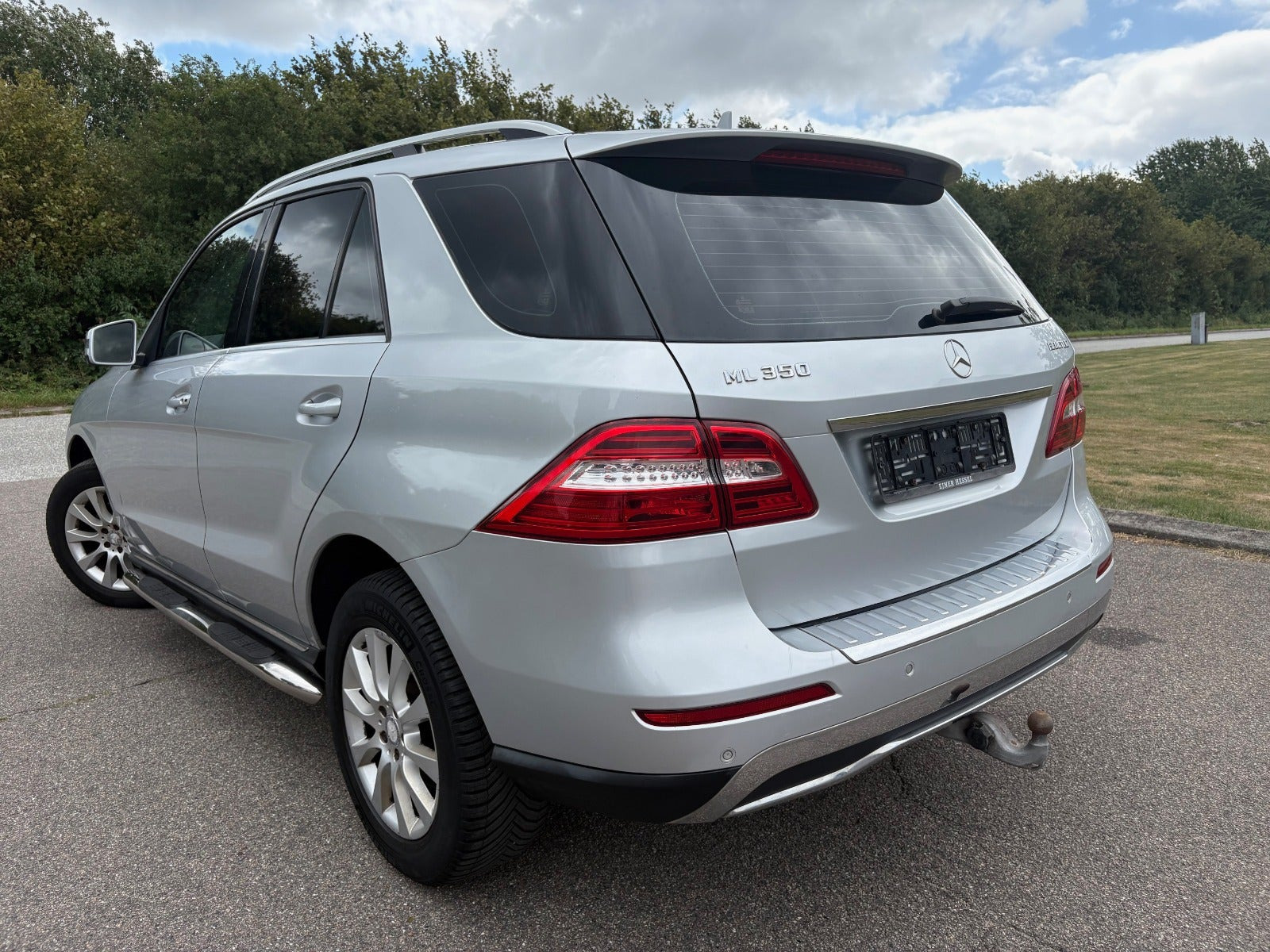 Sølv Mercedes ML350 fra 2013
