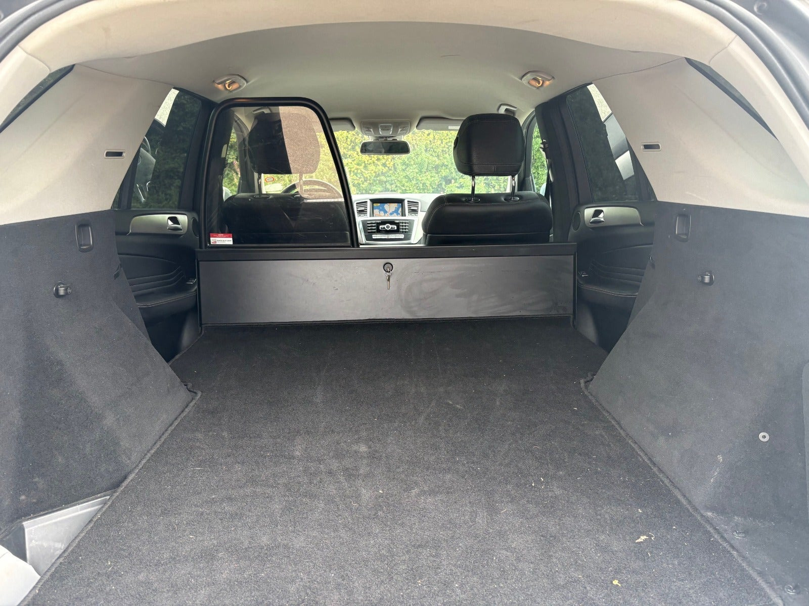 Sølv Mercedes ML350 fra 2013