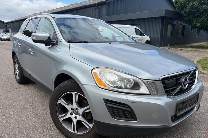 Sølv Volvo XC60 fra 2013