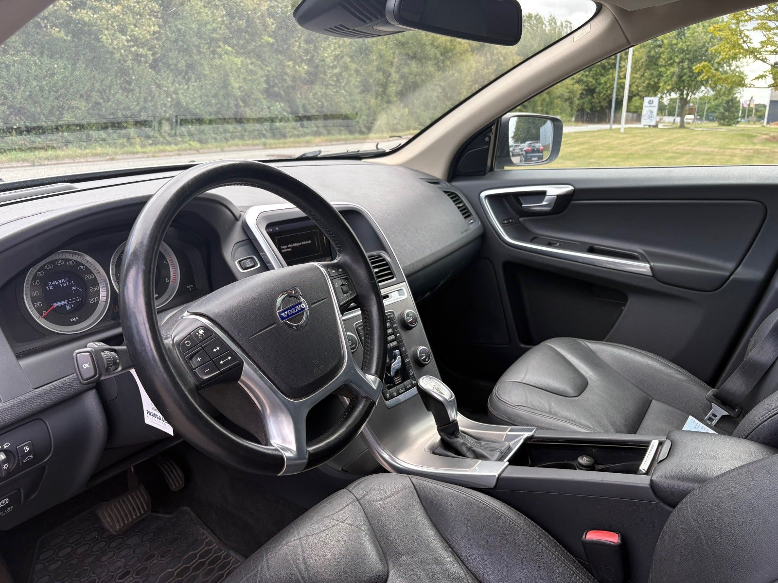 Sølv Volvo XC60 fra 2013