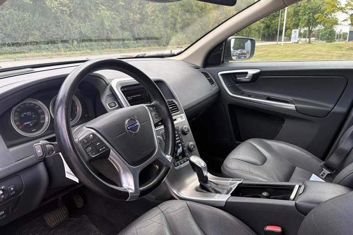 Sølv Volvo XC60 fra 2013