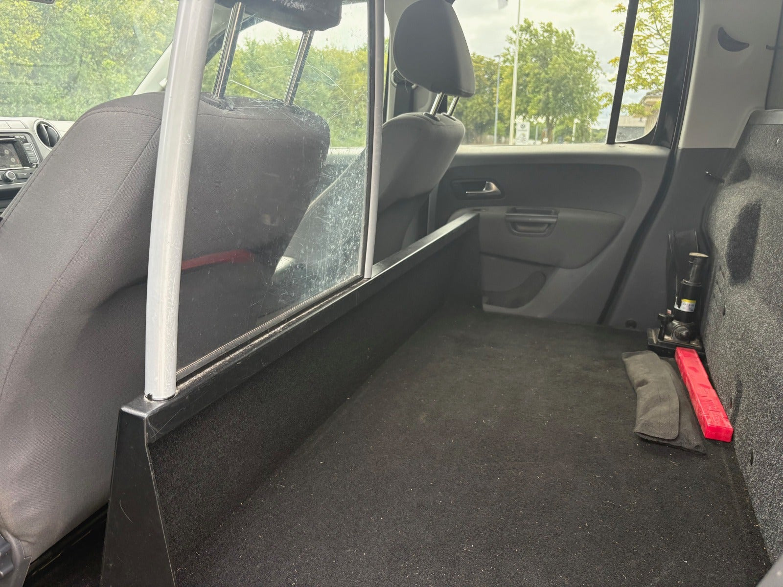 Sort VW Amarok fra 2014