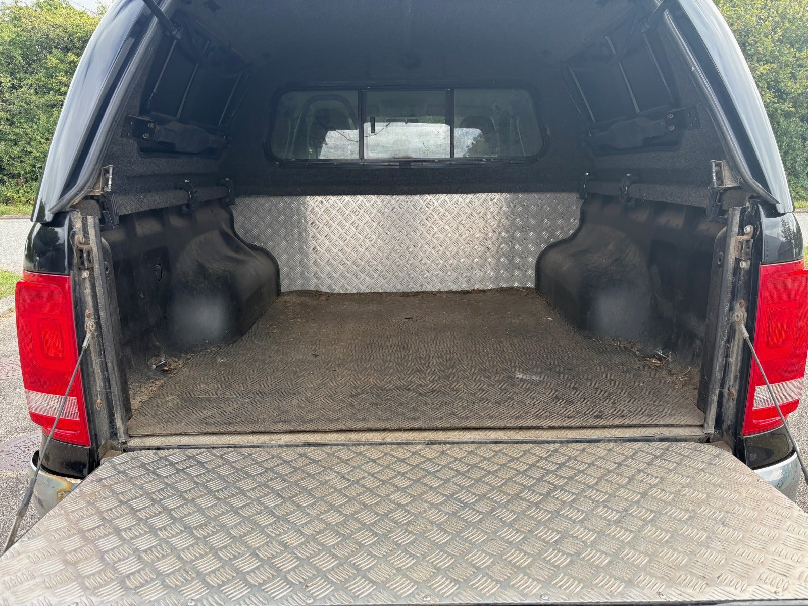 Sort VW Amarok fra 2014