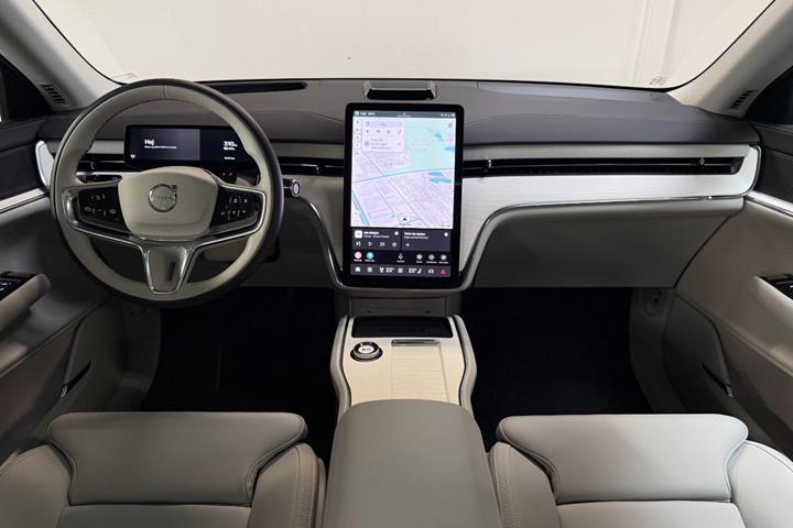 Blå Volvo EX90 fra 2025