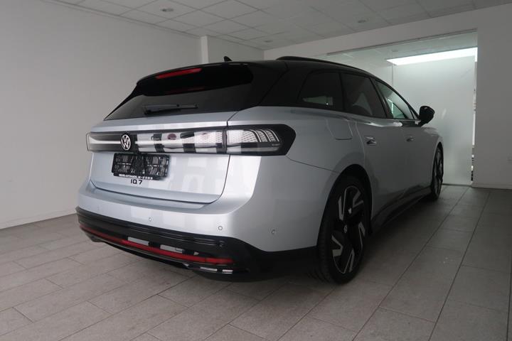 Sølv VW ID.7 fra 2026