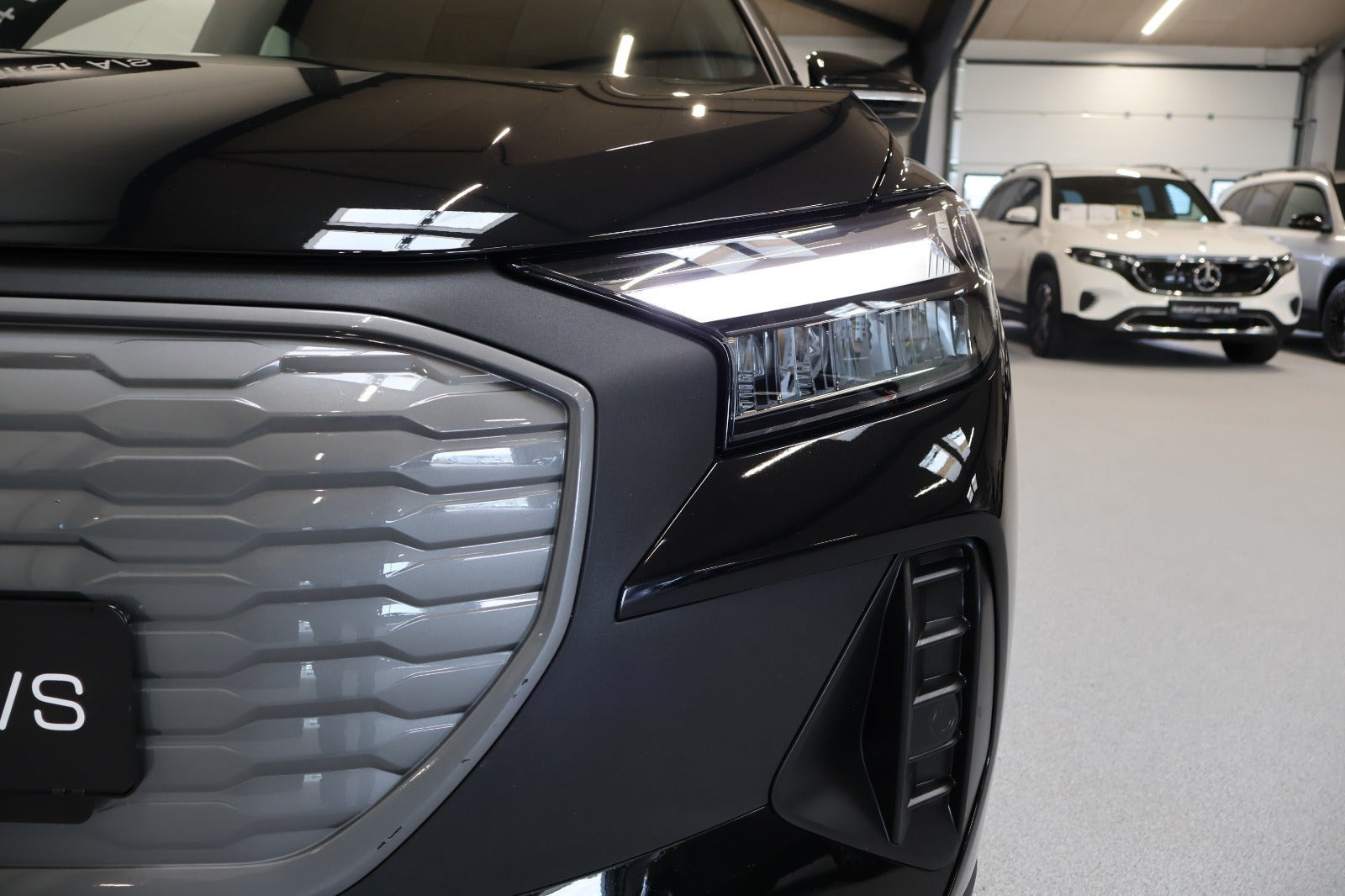 Sort Audi Q4 e-tron fra 2024