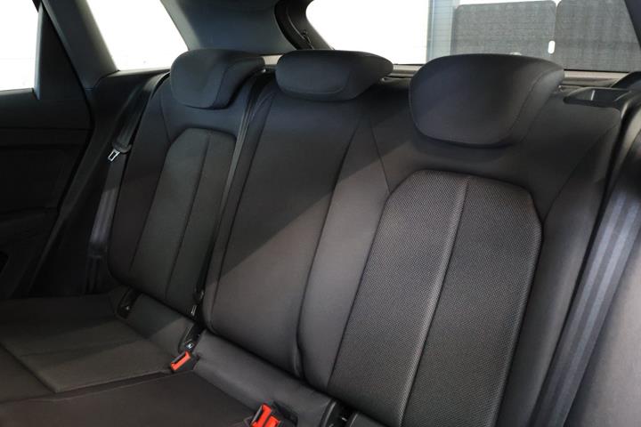 Sort Audi Q4 e-tron fra 2024