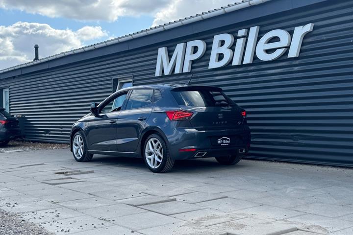 Grå Seat Ibiza fra 2020
