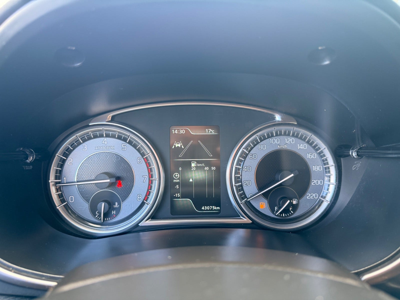 Sort Suzuki Vitara fra 2024