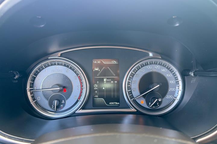 Sort Suzuki Vitara fra 2024