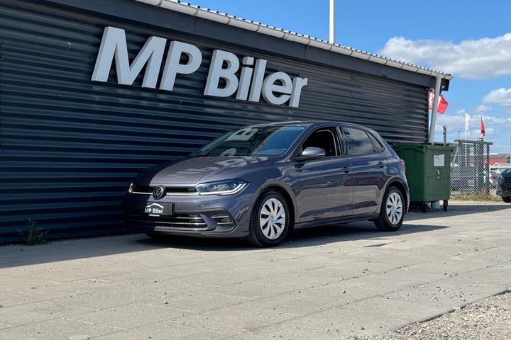 Grå VW Polo fra 2022