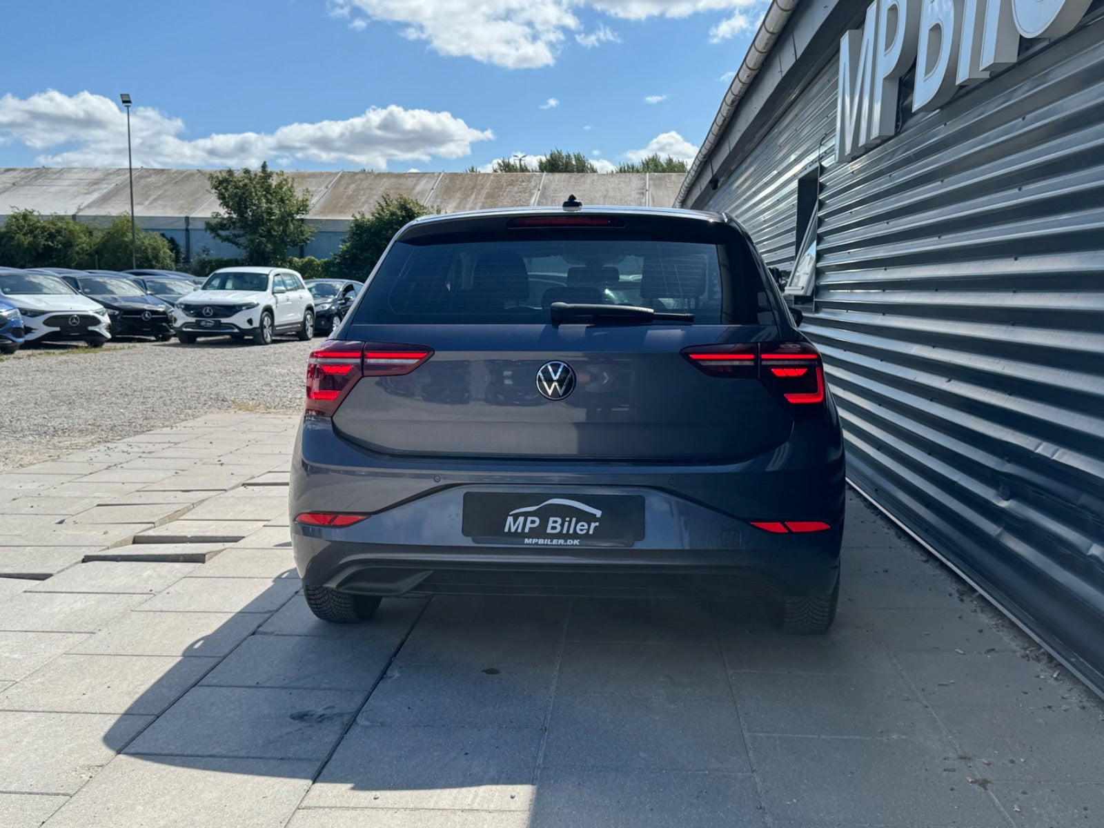 Grå VW Polo fra 2022