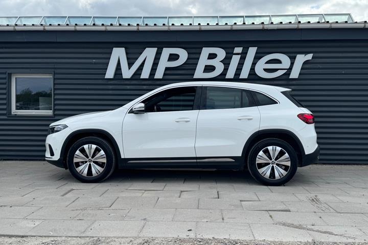Hvid Mercedes EQA250+ fra 2024