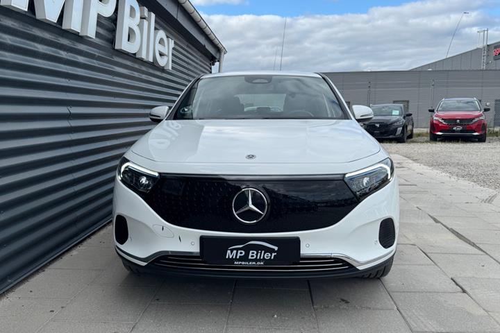 Hvid Mercedes EQA250+ fra 2024