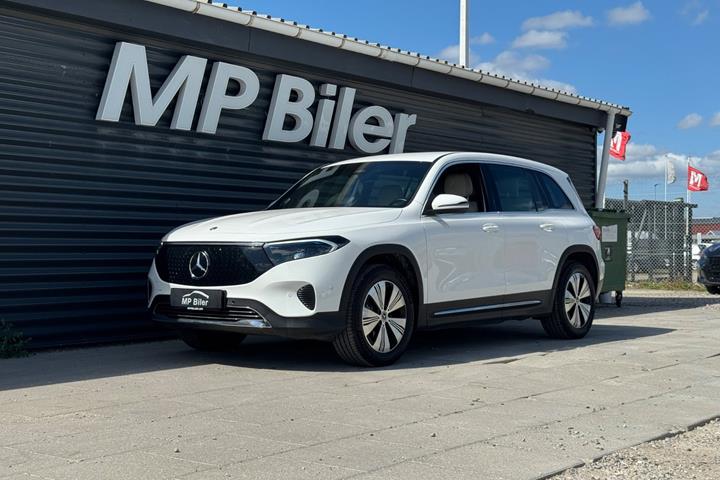 Hvid Mercedes EQB250+ fra 2024