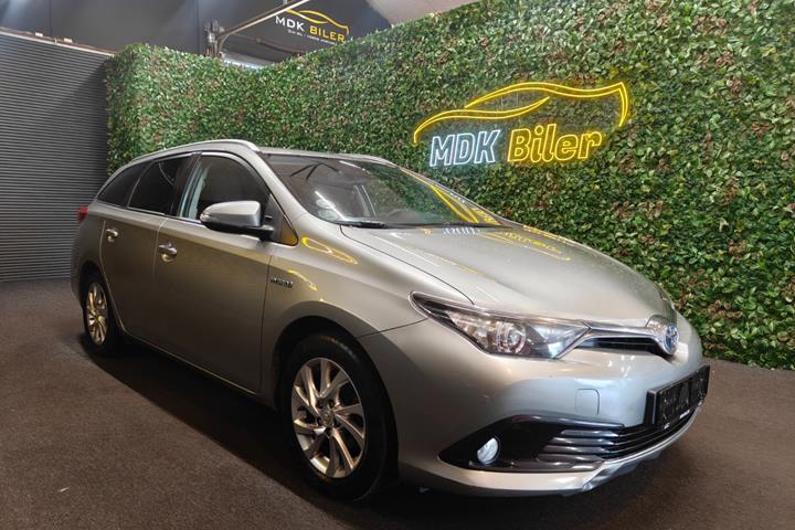undefined Toyota Auris fra 2015