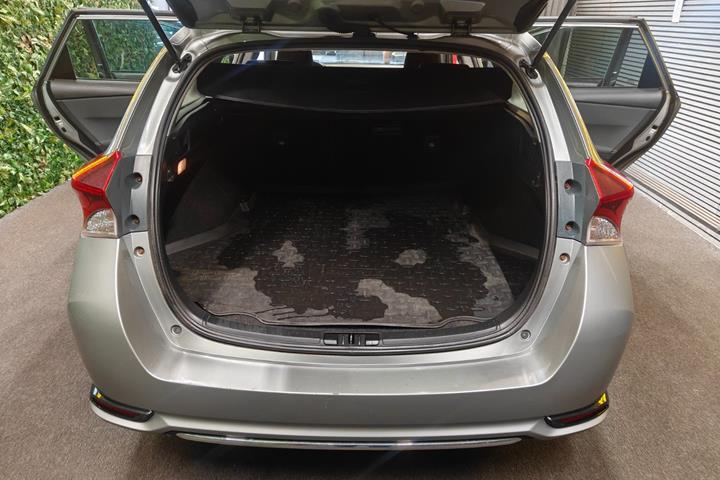 undefined Toyota Auris fra 2015